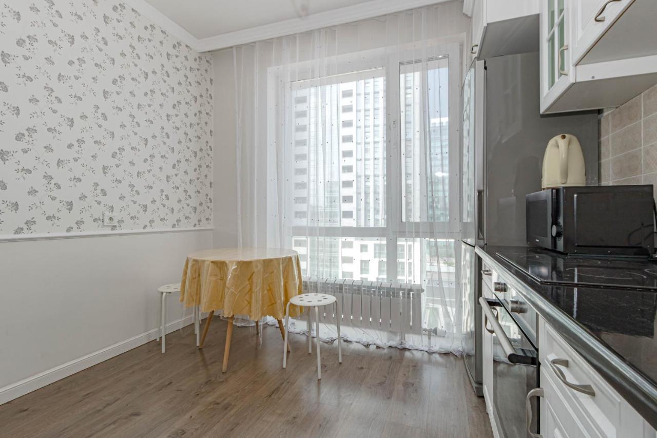 Mangilik Apart Apartment Astana Bagian luar foto