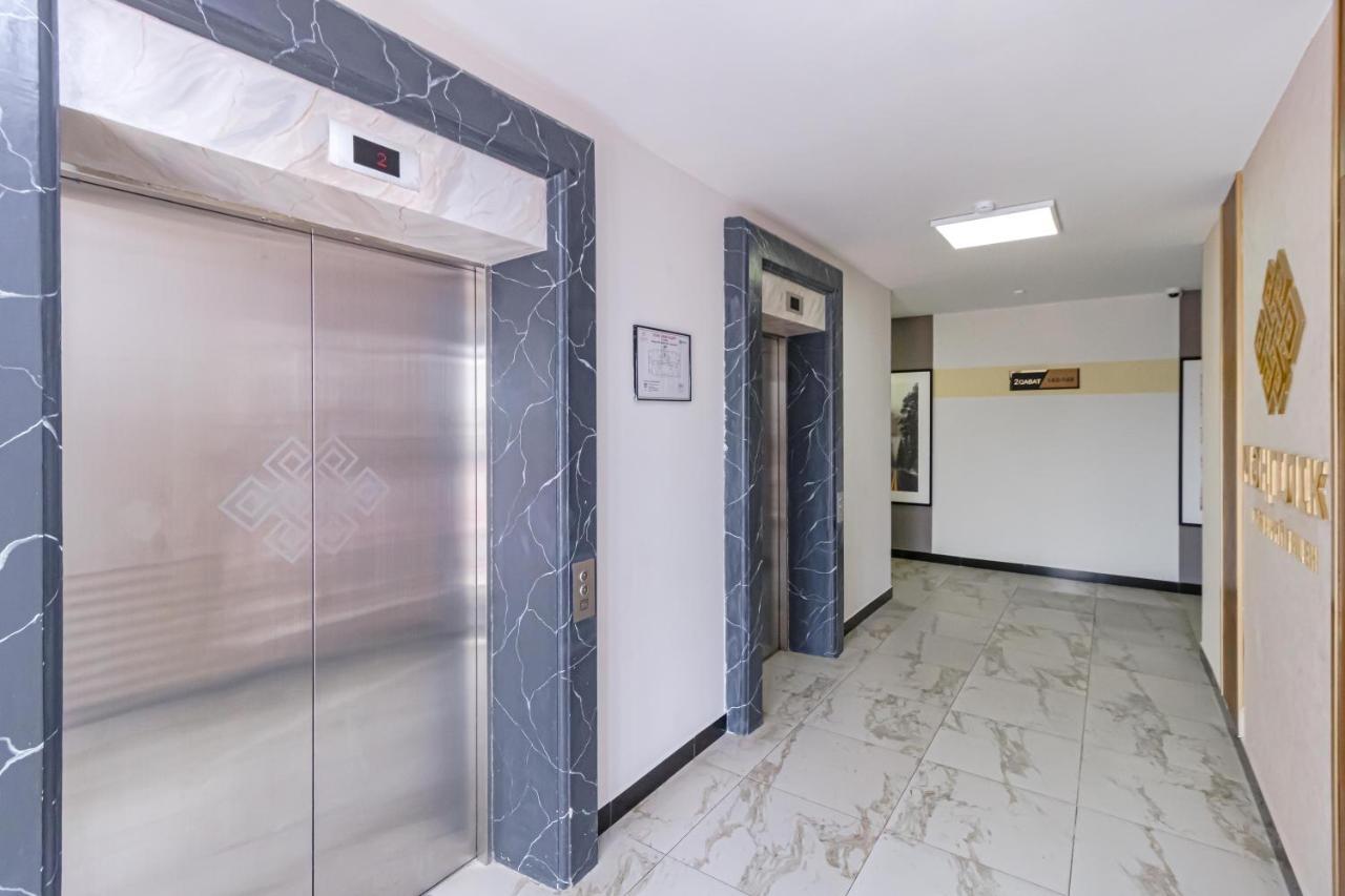 Mangilik Apart Apartment Astana Bagian luar foto