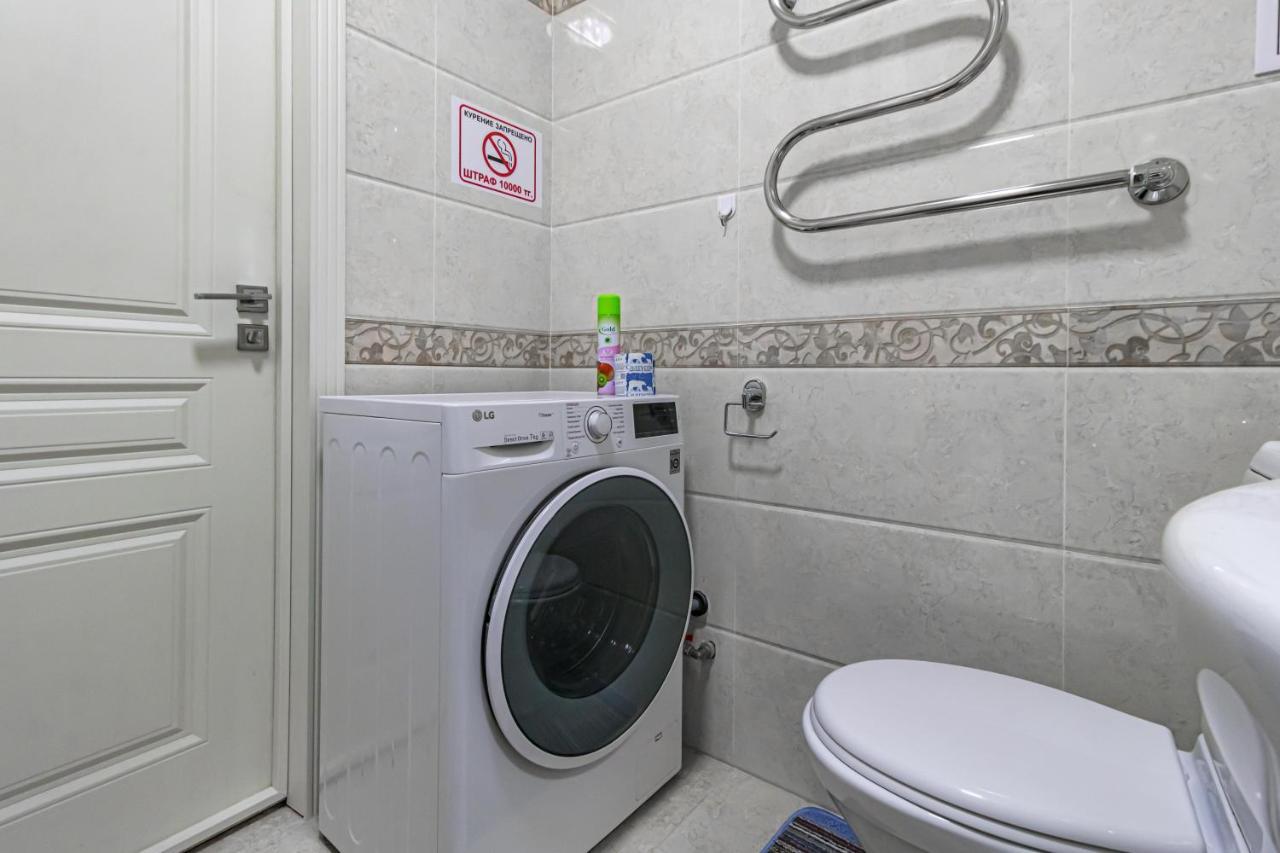 Mangilik Apart Apartment Astana Bagian luar foto